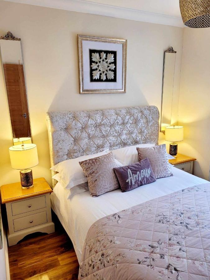 Apartment 1 Exquisite Two King Bedroom With En Suites - Close To The Town Centre, Rail, Airport And Theatre Darlington  Exteriér fotografie